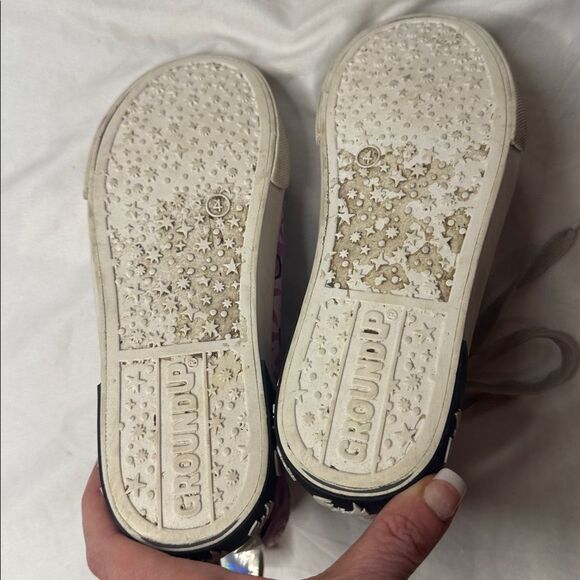 The Nightmare Before Christmas High-Top Girls Sneakers. Size 4. - Picture 9 of 10